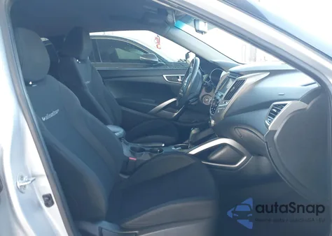 2016 Hyundai Veloster z USA, uszkodzony, nr VIN KMHTC6AD0GU291607